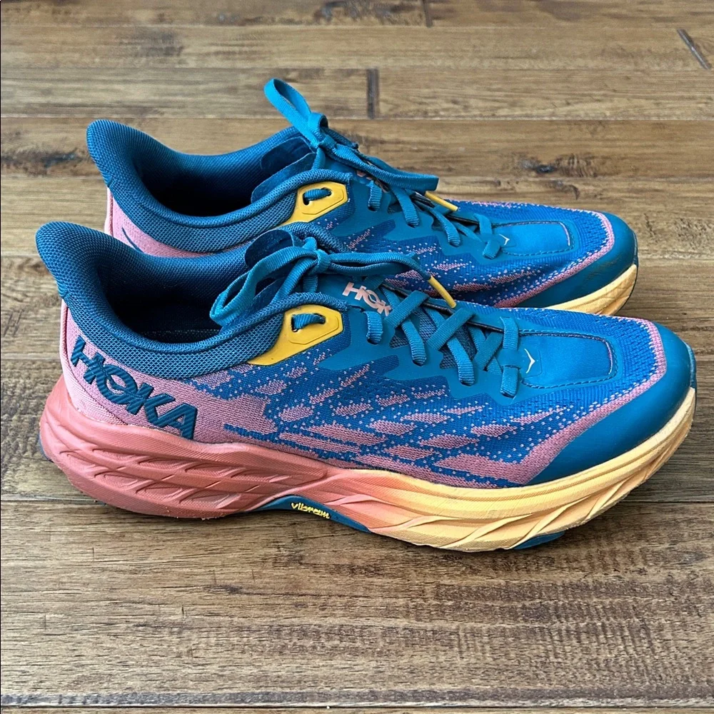 Hoka One One Speedgoat 5 Cushioned Trail Running Shoes Blue Pink Orange Size 9